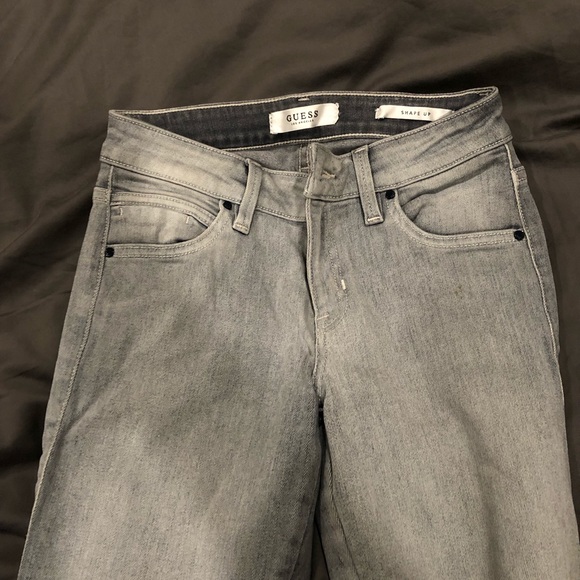 Light grey wash GUESS jeans - Picture 3 of 3